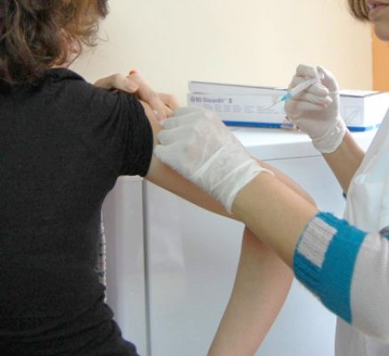 Vaccinarea antigripală gratuită întârzie